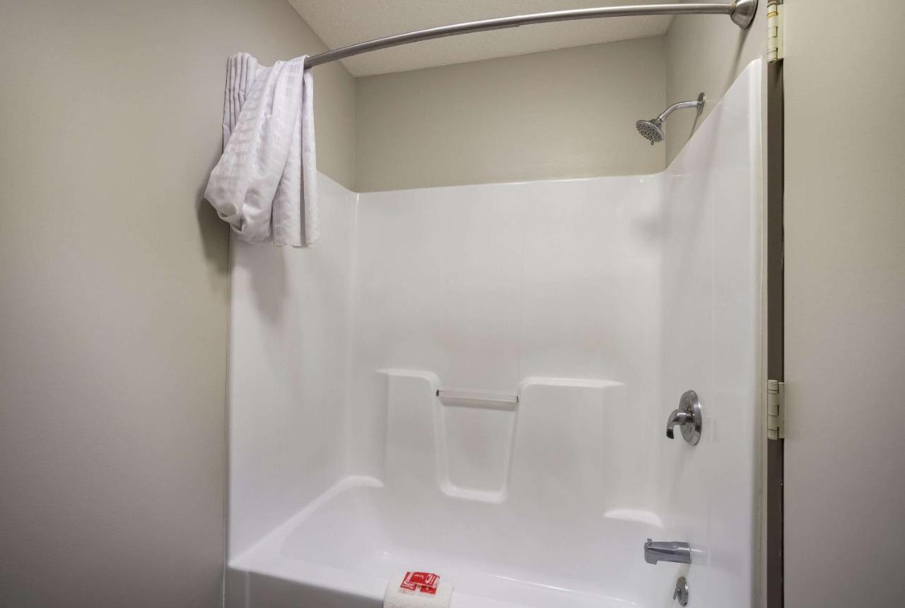 Econo Lodge Inn & Suites Canandaigua Luaran gambar